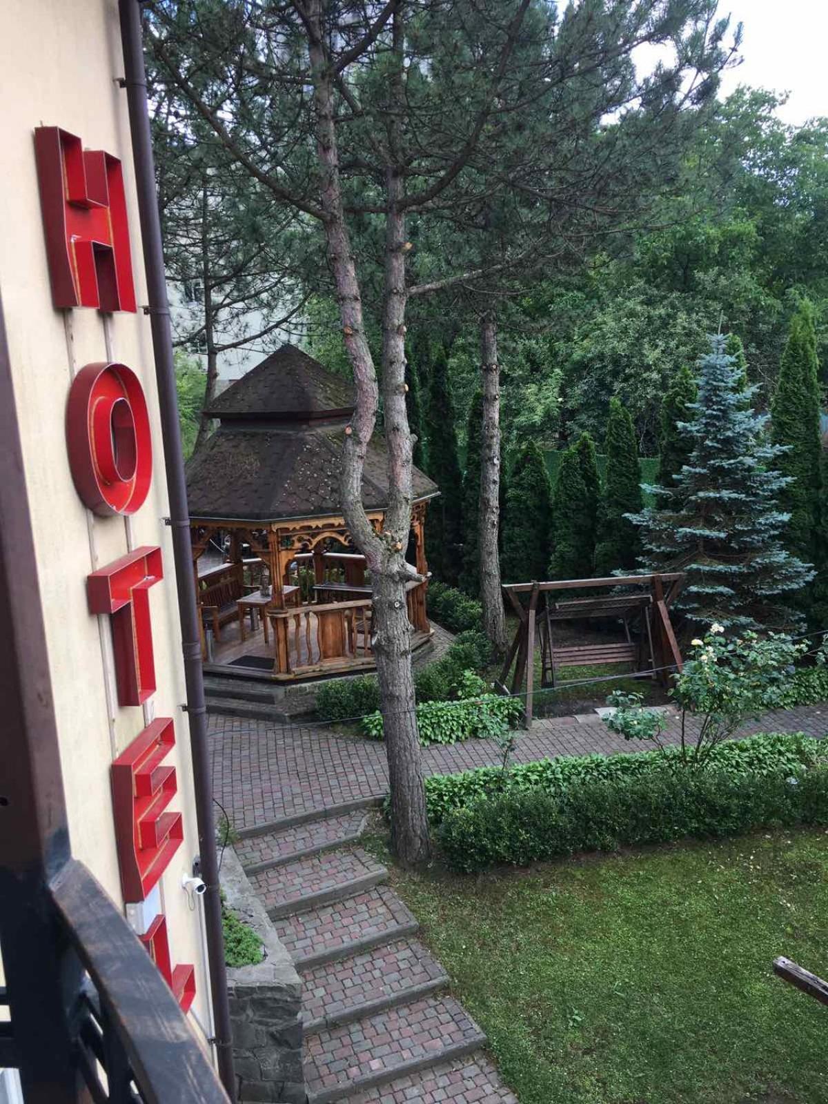 Hotel Red Stone Truskavets Exterior foto
