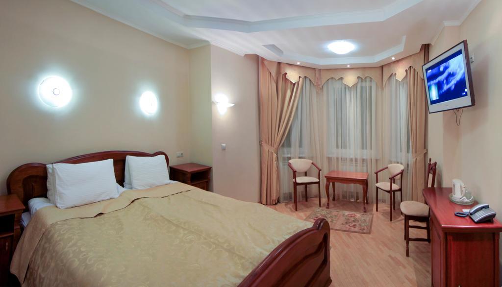 Hotel Red Stone Truskavets Exterior foto