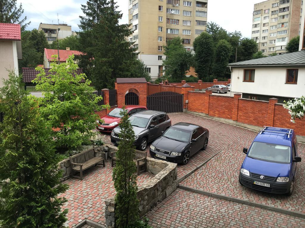 Hotel Red Stone Truskavets Exterior foto